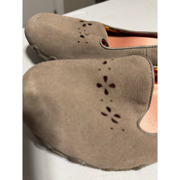 Skechers Relaxed Fit Memory Foam Suede Flats Size 9 - Picture 6 of 8